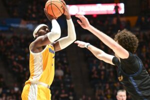Blake Hinson made 9 of Pitt's 16 threes as Panthers notch first Brawl win since 2012